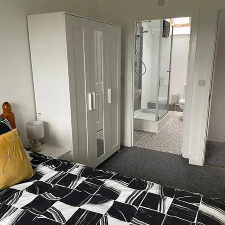 Charming 2-Bed Apartment In Didcot Near Oxford Exterior photo